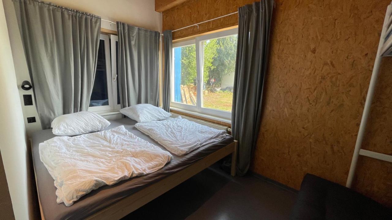 Hostel Oder Ferienwohnung 1-16 Personen Im Blauen Haus Фехмарн Екстериор снимка