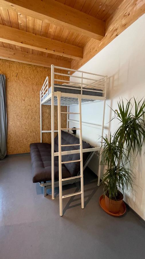 Hostel Oder Ferienwohnung 1-16 Personen Im Blauen Haus Фехмарн Екстериор снимка