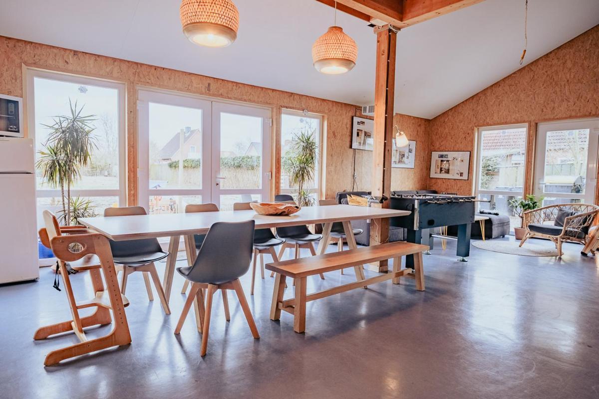 Hostel Oder Ferienwohnung 1-16 Personen Im Blauen Haus Фехмарн Екстериор снимка