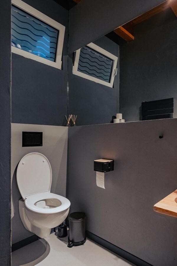Hostel Oder Ferienwohnung 1-16 Personen Im Blauen Haus Фехмарн Екстериор снимка