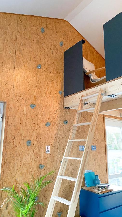 Hostel Oder Ferienwohnung 1-16 Personen Im Blauen Haus Фехмарн Екстериор снимка