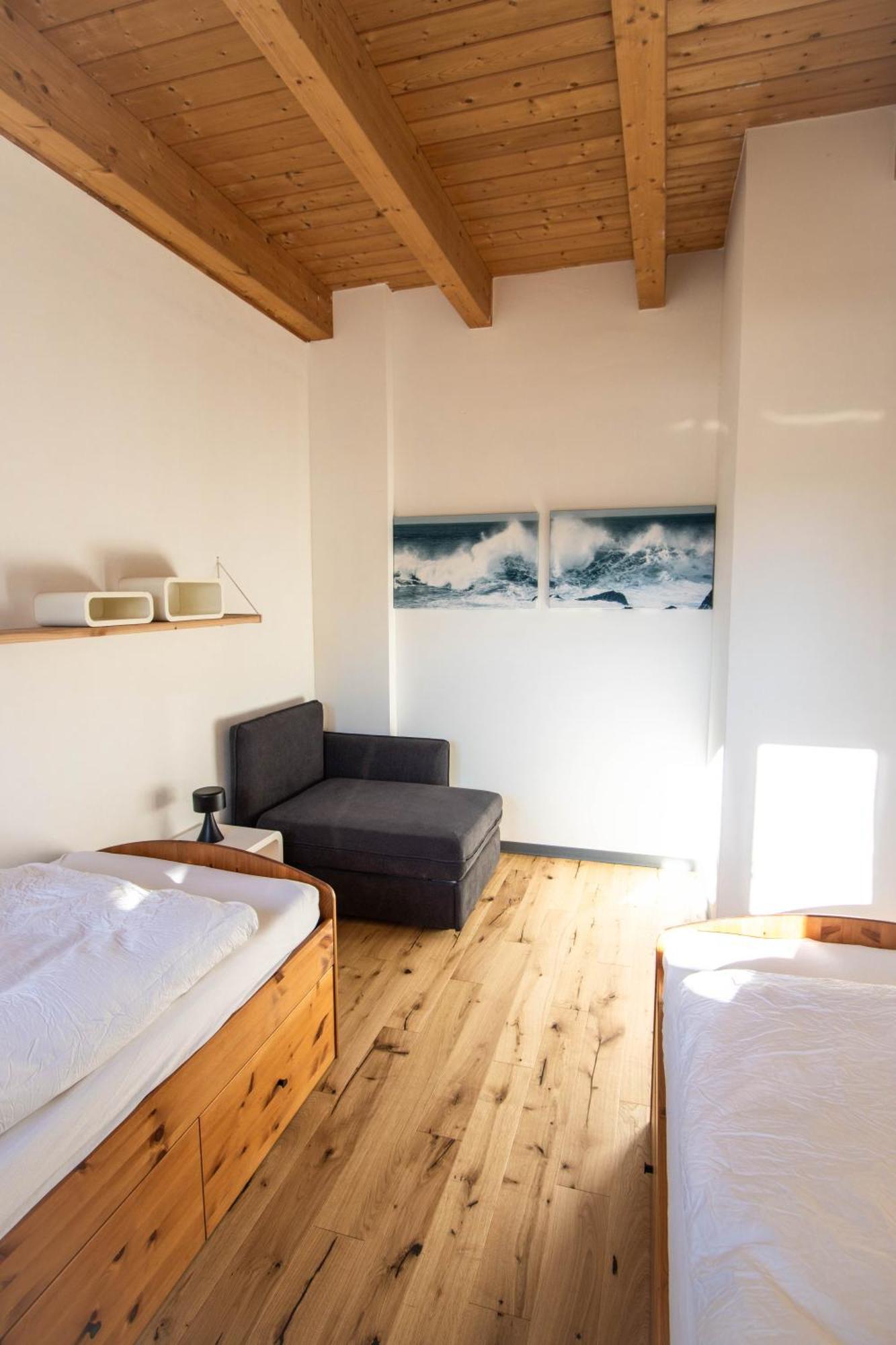 Hostel Oder Ferienwohnung 1-16 Personen Im Blauen Haus Фехмарн Екстериор снимка