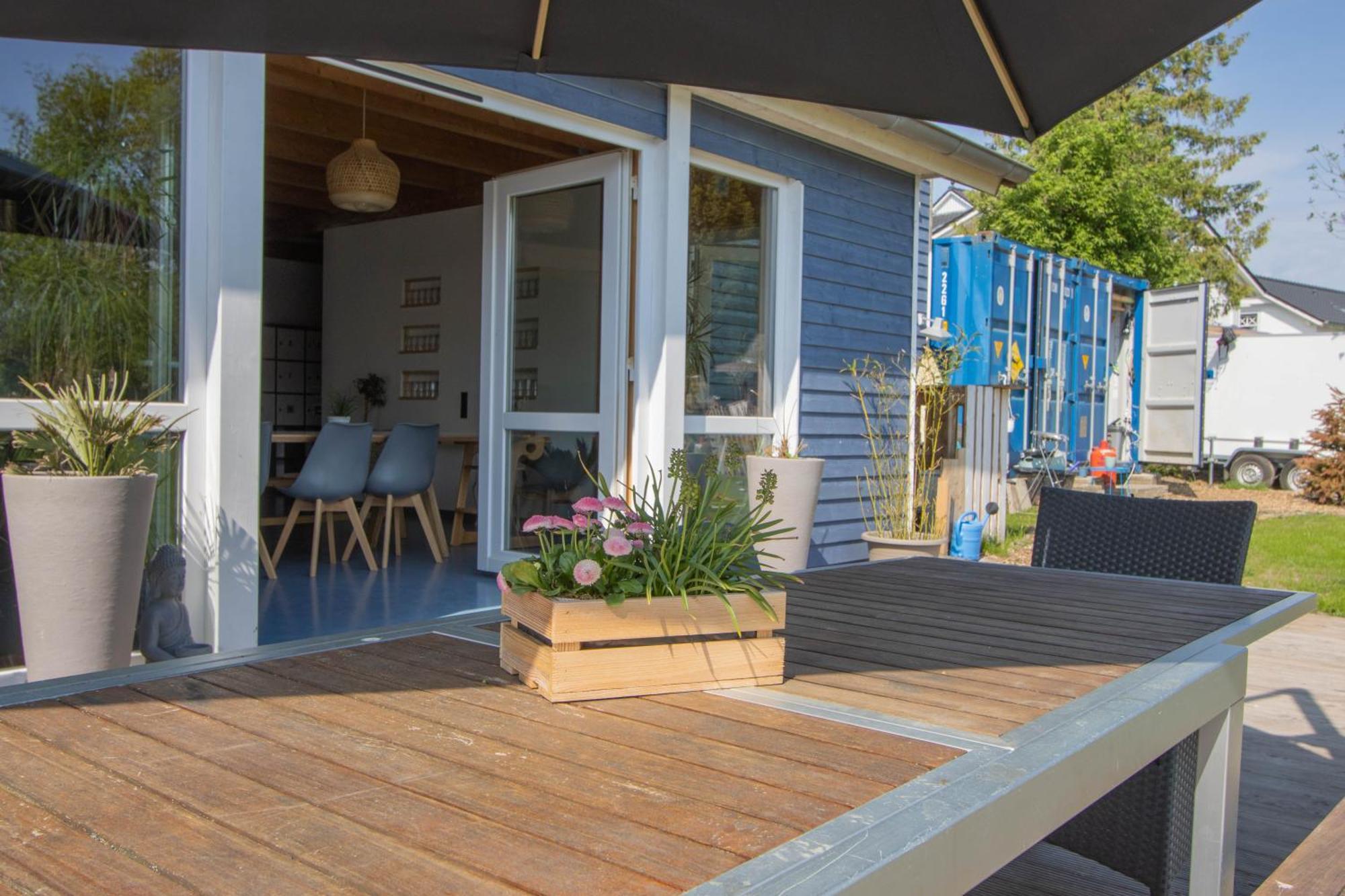 Hostel Oder Ferienwohnung 1-16 Personen Im Blauen Haus Фехмарн Екстериор снимка