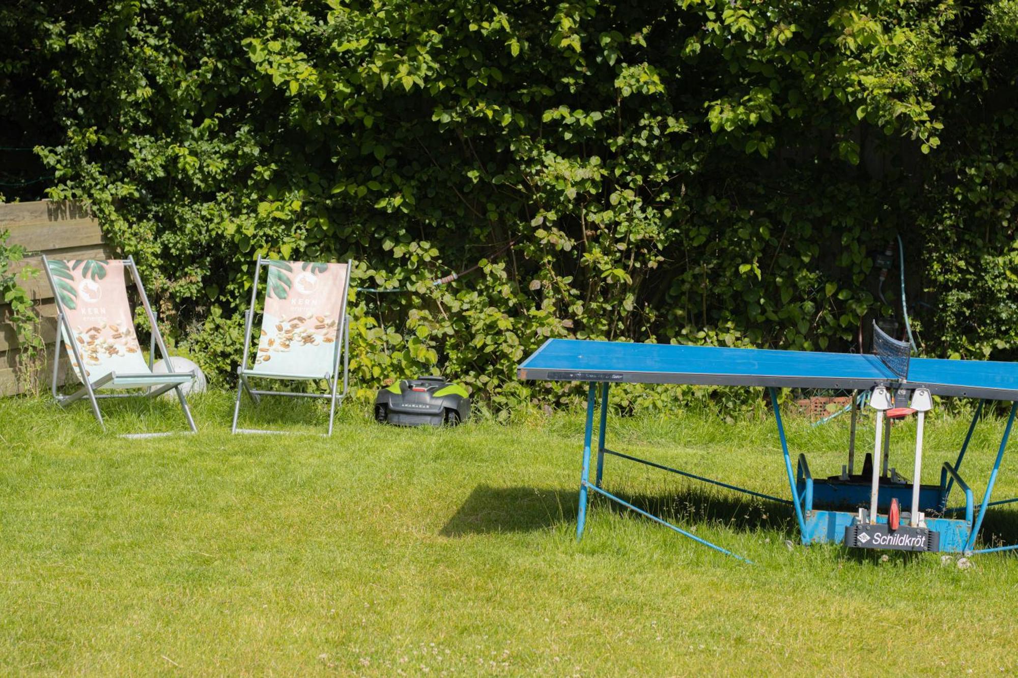 Hostel Oder Ferienwohnung 1-16 Personen Im Blauen Haus Фехмарн Екстериор снимка
